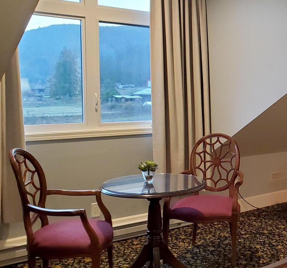 Woodstone Manor Inc. 호텔 Sturdies Bay 외부 사진