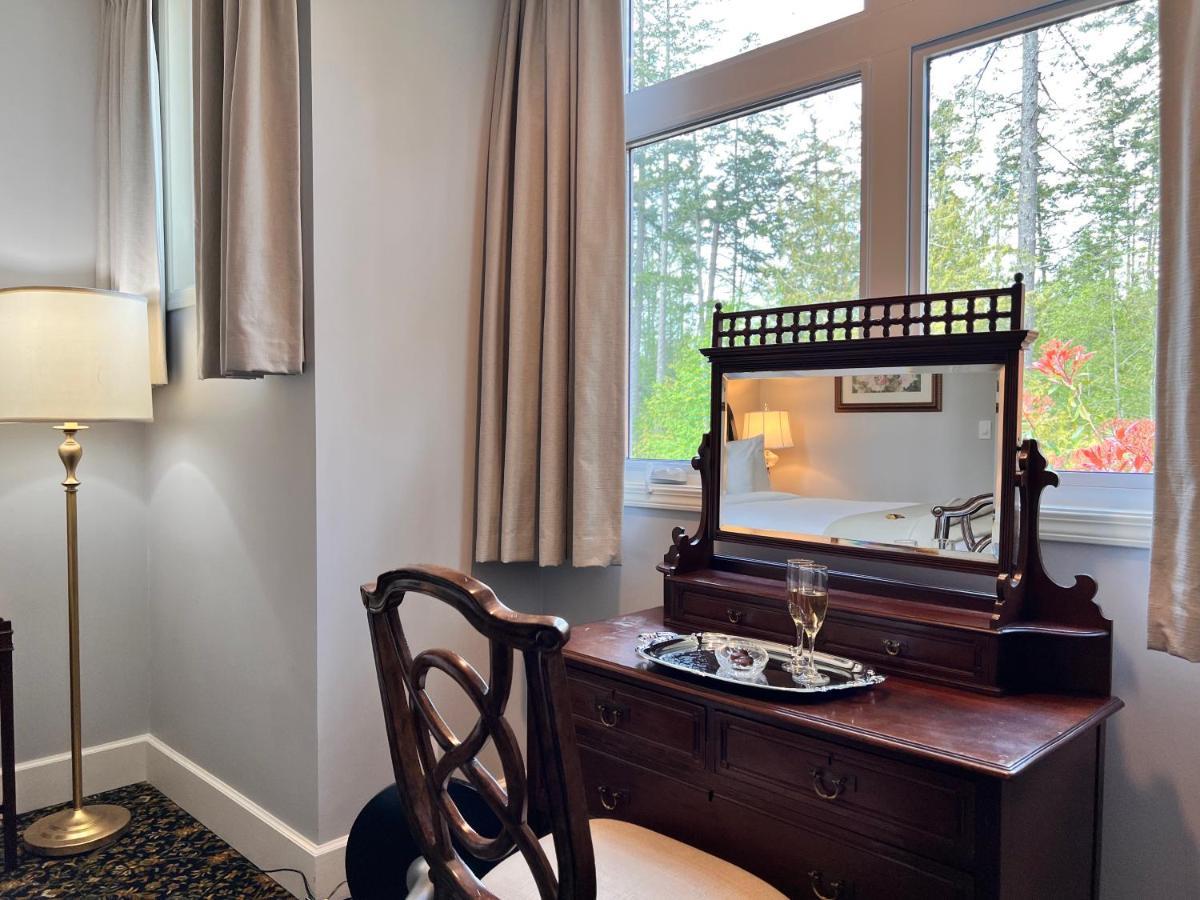 Woodstone Manor Inc. 호텔 Sturdies Bay 외부 사진