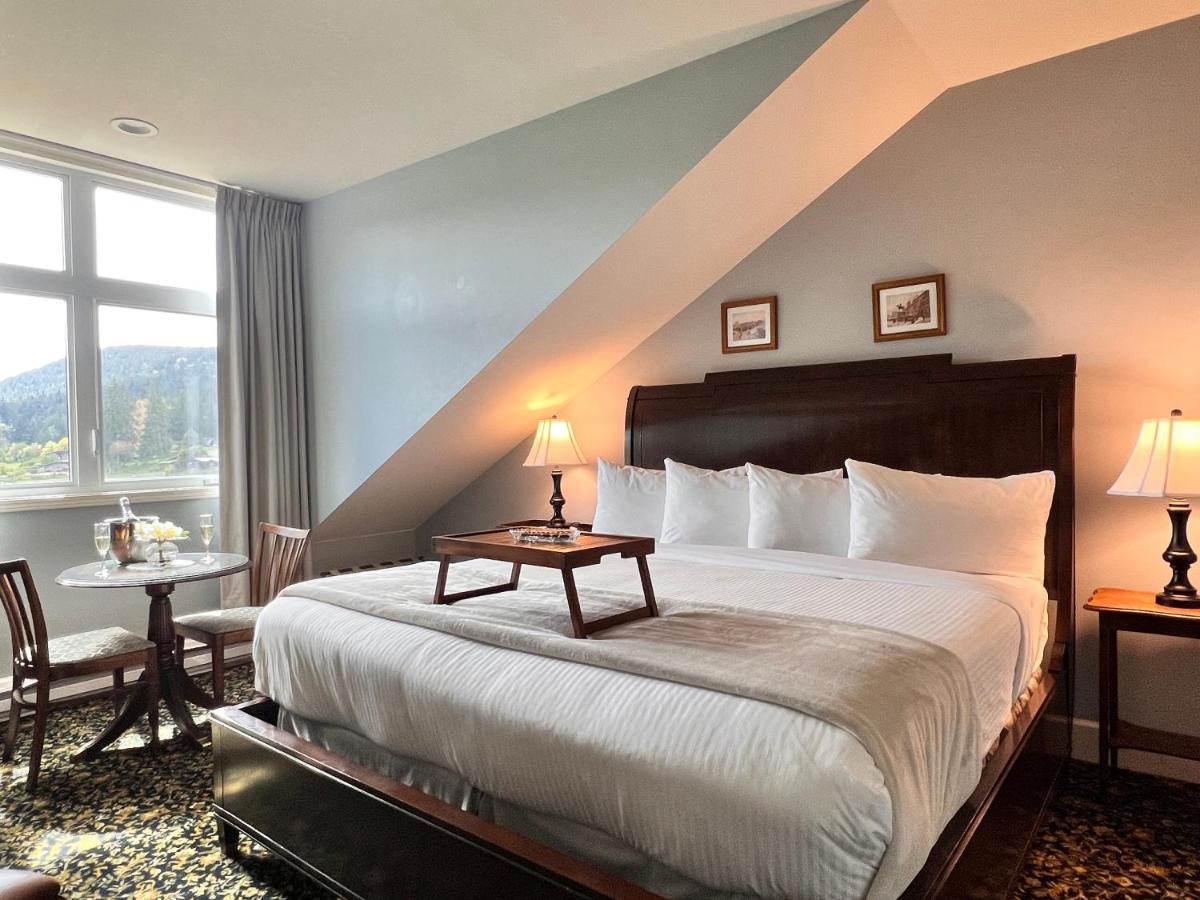 Woodstone Manor Inc. 호텔 Sturdies Bay 외부 사진
