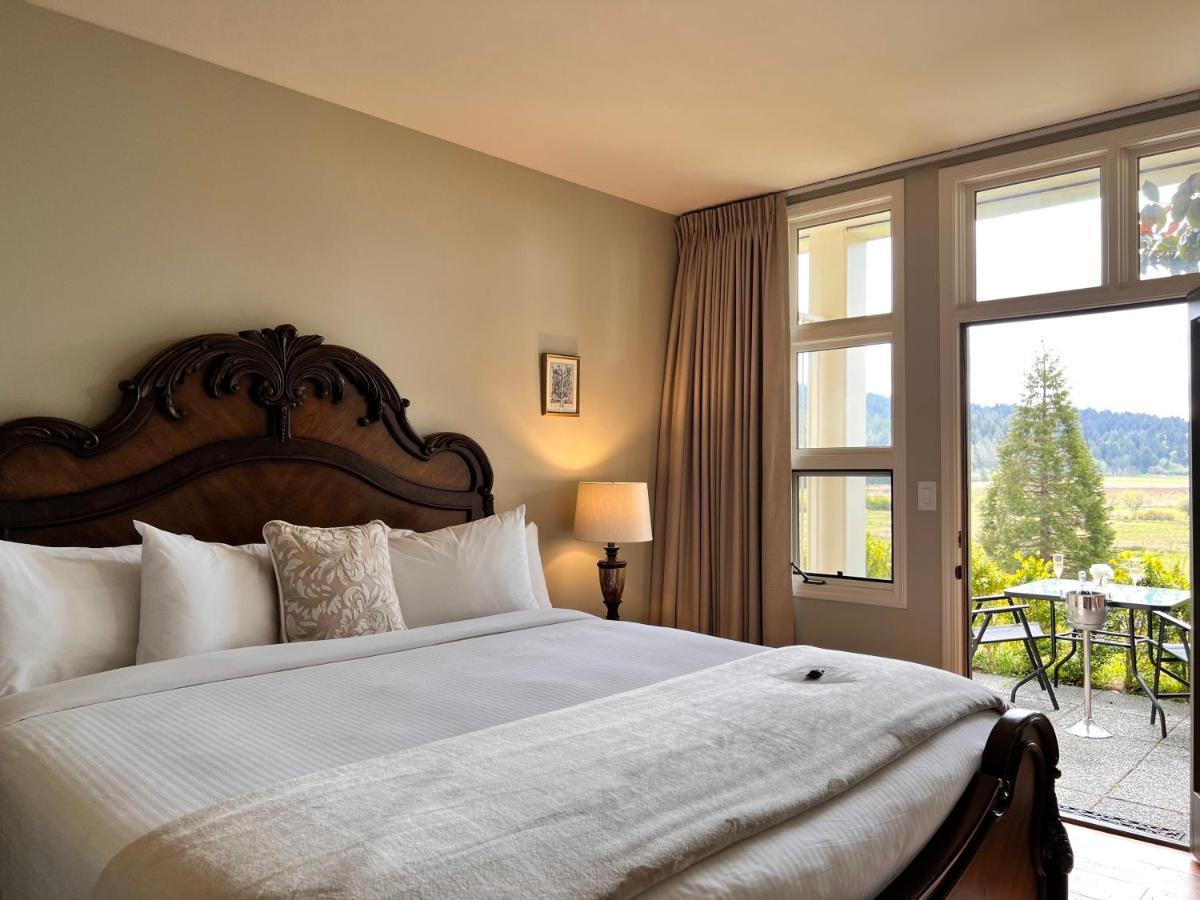 Woodstone Manor Inc. 호텔 Sturdies Bay 외부 사진