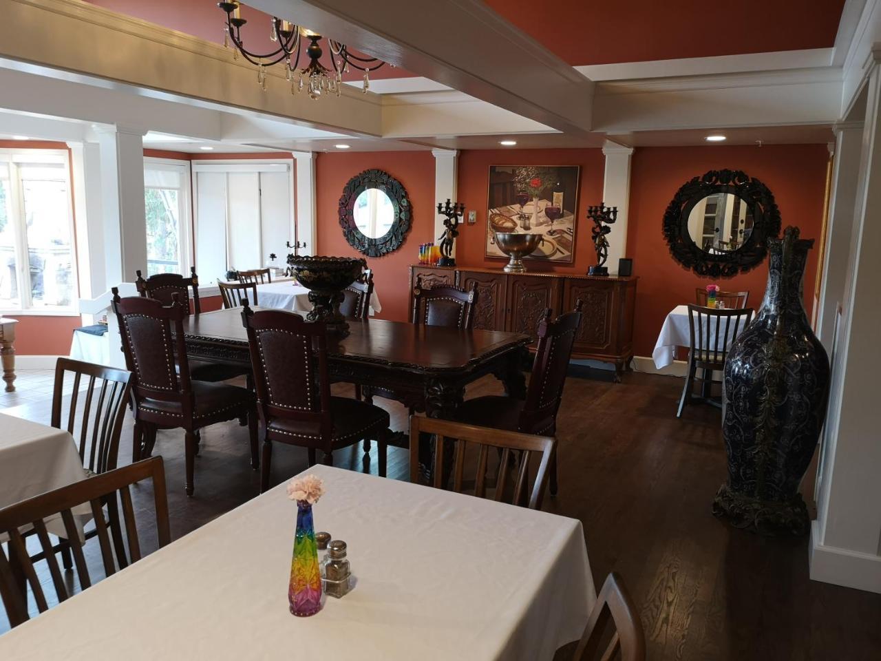 Woodstone Manor Inc. 호텔 Sturdies Bay 외부 사진