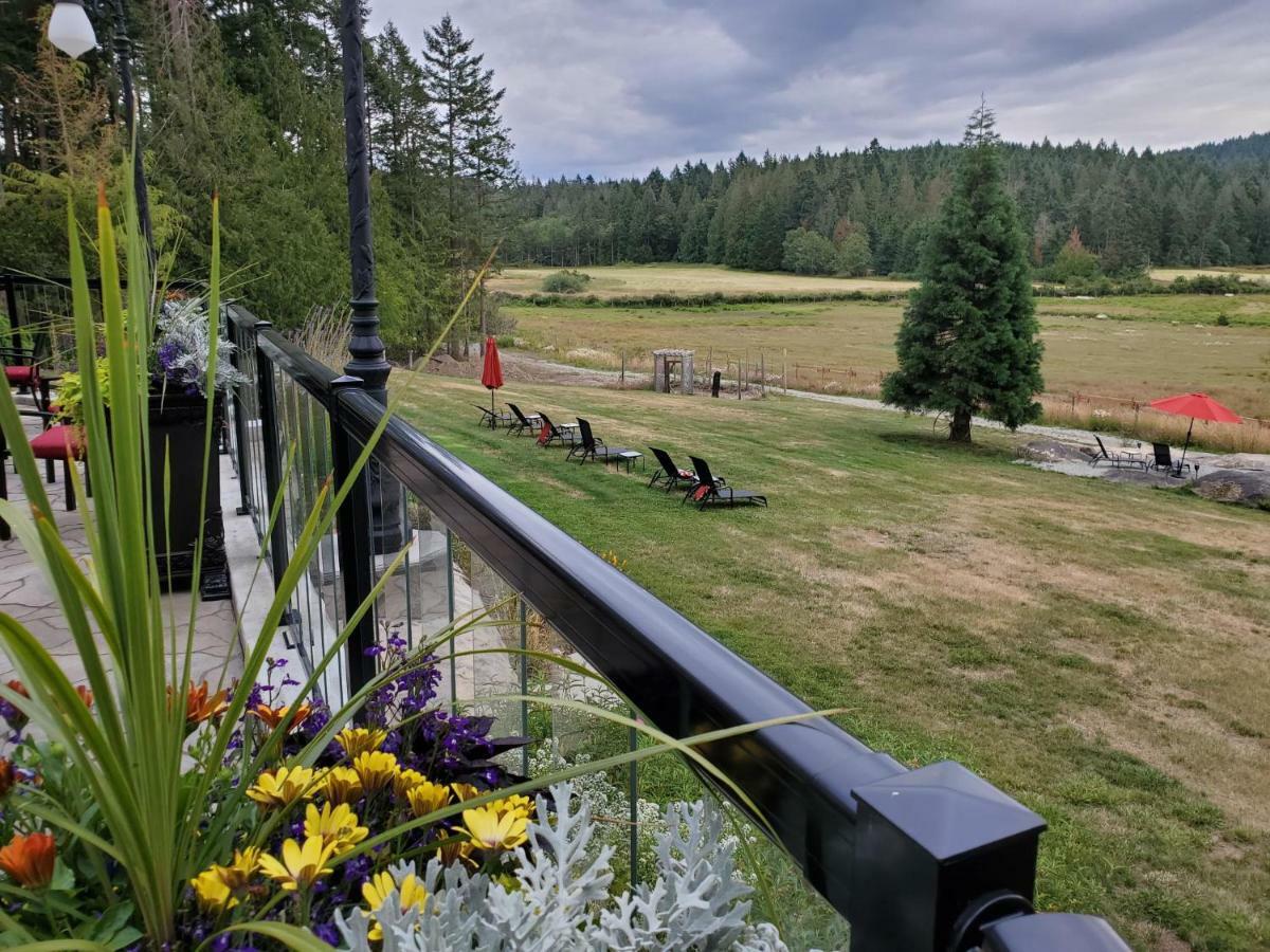 Woodstone Manor Inc. 호텔 Sturdies Bay 외부 사진